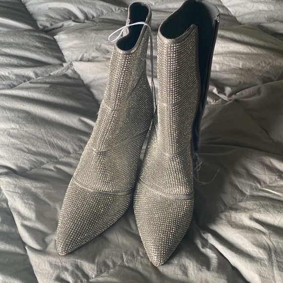 Rhinestone zip up above ankle heeled boots - Picture 4 of 4